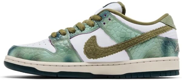Alexis Sablone x Dunk Low SB 'Chameleon'