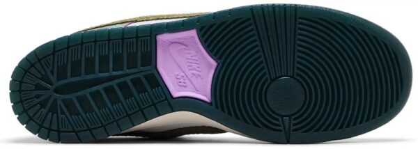 Alexis Sablone x Dunk Low SB 'Chameleon' - Image 3