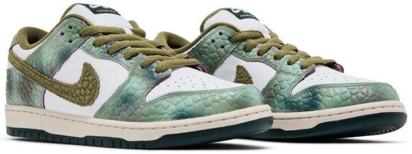 Alexis Sablone x Dunk Low SB 'Chameleon' - Image 5