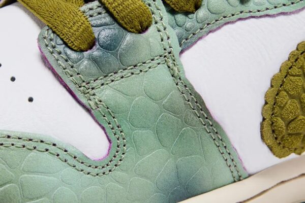 Alexis Sablone x Dunk Low SB 'Chameleon' - Image 6