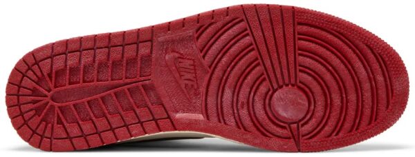 Air Jordan 1 Retro High OG 'Chicago Lost & Found' - Image 4
